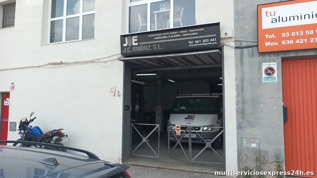 Cerrajería Y Planchisteria J E Muñoz S L