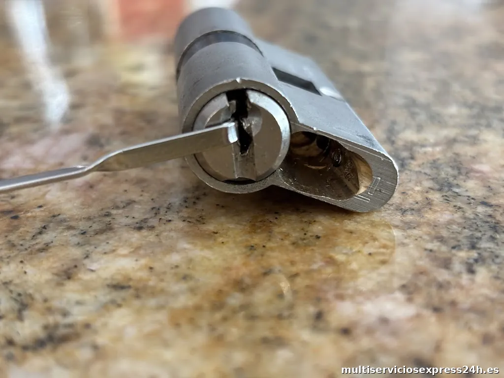 Cerrajeros Benidorm 24H (GCD)