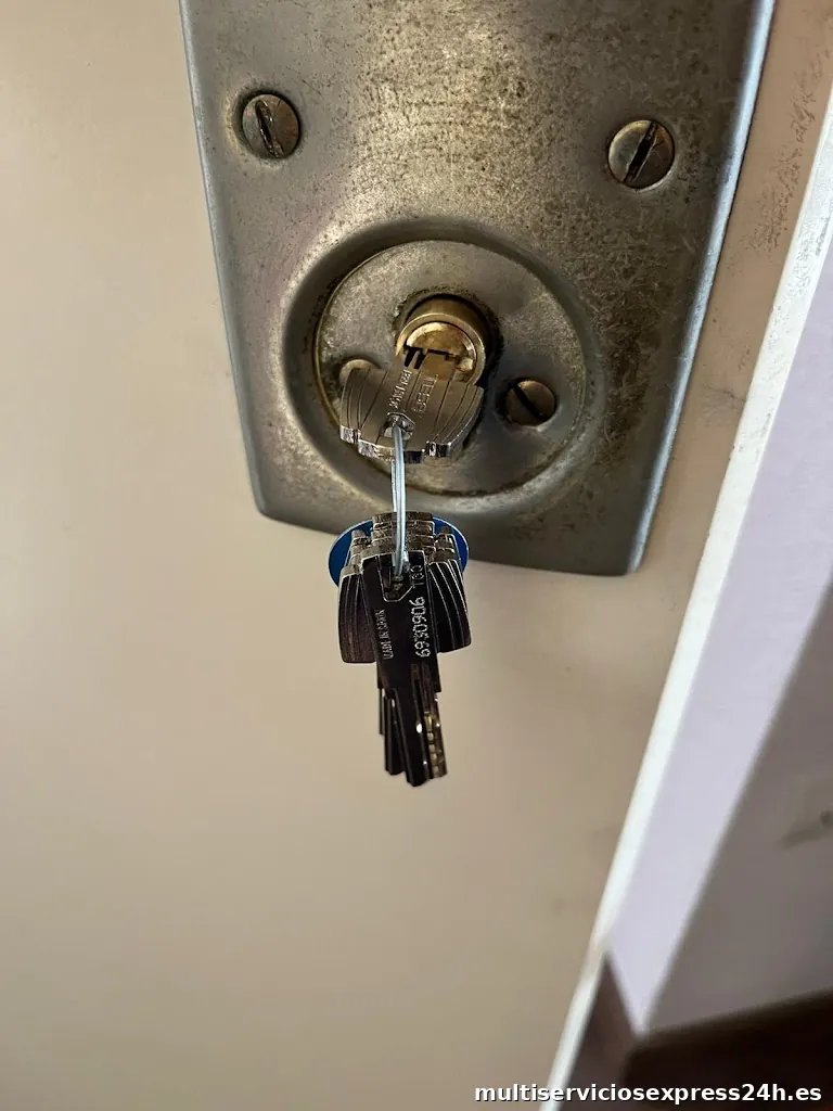 Cerrajero López - Cerrajeros en Torremolinos 24H