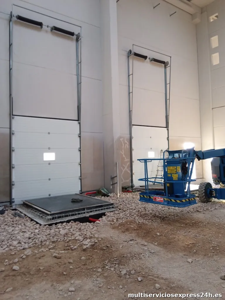 PUERTAS SECCIONALES . PUERTAS IGOR